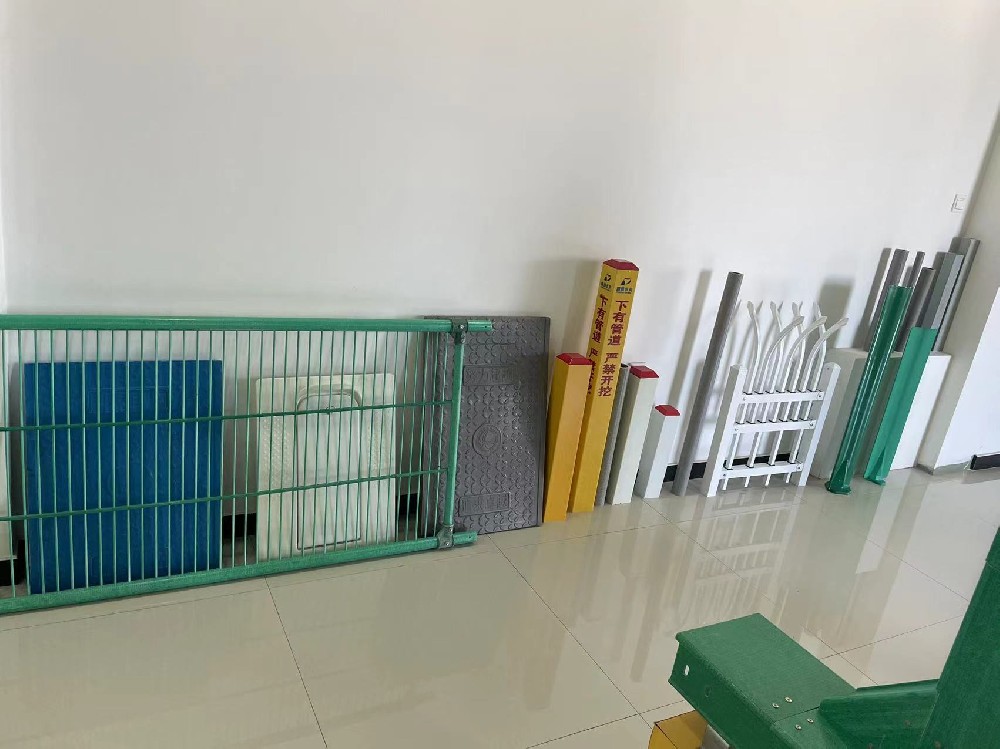 不同品種的玻璃鋼標志樁作用有何不同？